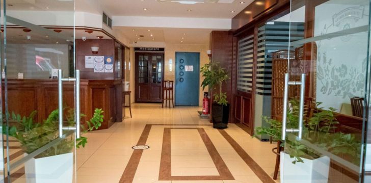 Geras kainos ir kokybės santykis atostogoms - viešbutis MANOUSOS CITY HOTEL