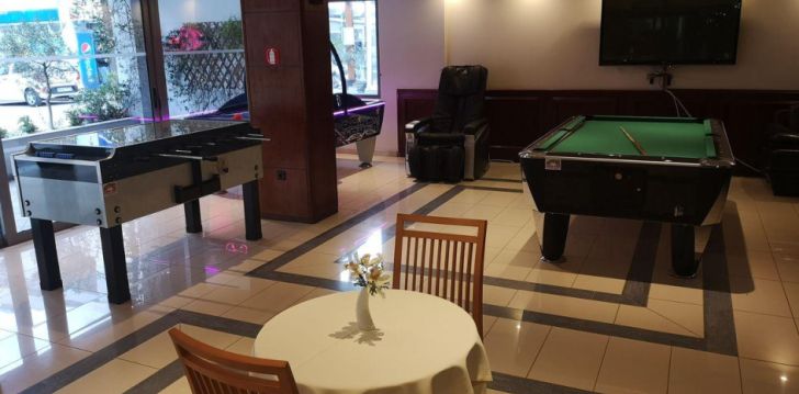 Viešbutis MANOUSOS CITY HOTEL įsikūręs Graikija.