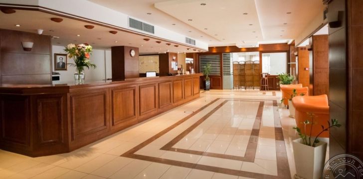 Viešbutis MANOUSOS CITY HOTEL įsikūręs Graikija. 
