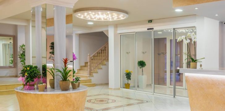 Viešbutis CNIC GEMINI HOTEL įsikūręs Graikija.