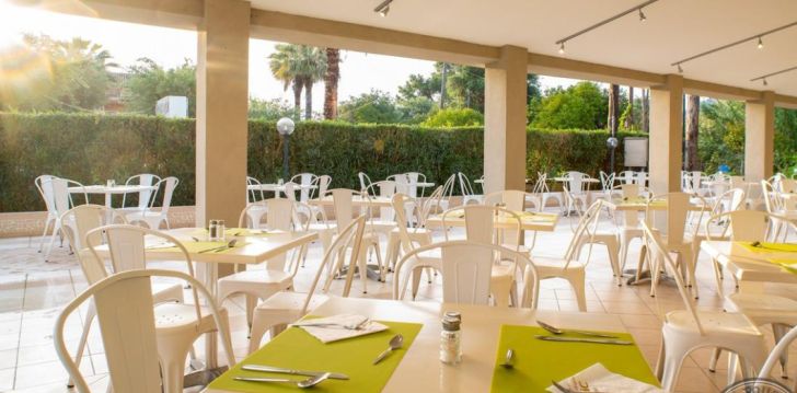 Rinkitės viešbutį CNIC GEMINI HOTEL kelionei į Graikija
