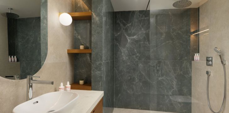Rinkitės viešbutį MOVENPICK TEUTA KOTOR BAY kelionei į Juodkalnija