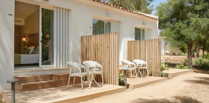 Viešbutis IBEROSTAR WAVES CALA DOMINGOS įsikūręs Ispanija.