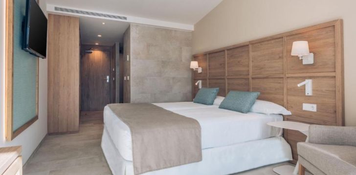 IBEROSTAR WAVES CALA DOMINGOS - klientų vertinamas, kaip geras kainos ir kokybės santykis. 