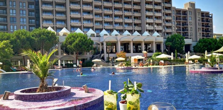 Apsistokite BARCELO ROYAL BEACH viešbutyje už gerą kainą.