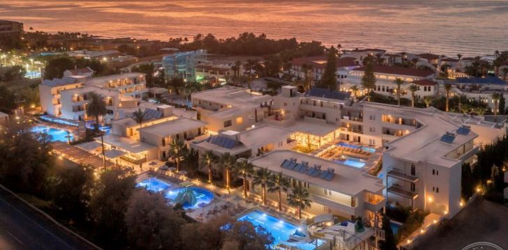 Apsistokite ZEUS HOTELS YDORIA RESORT viešbutyje už gerą kainą. 