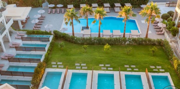 Rinkitės viešbutį ZEUS HOTELS YDORIA RESORT kelionei į Graikija