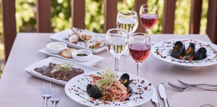 Atostogos Graikija – apsistokite viešbutyje KIOTARI MIRALUNA BEACH RESORT
