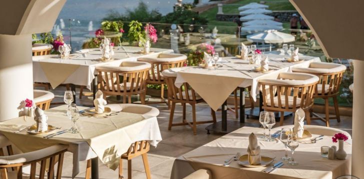 Viešbutis LINDOS ROYAL RESORT įsikūręs Graikija.