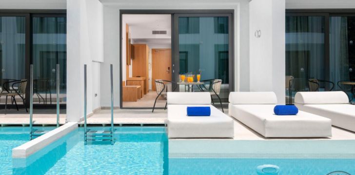 Jaukus viešbutis LINDOS ROYAL RESORT, jūsų atostogoms