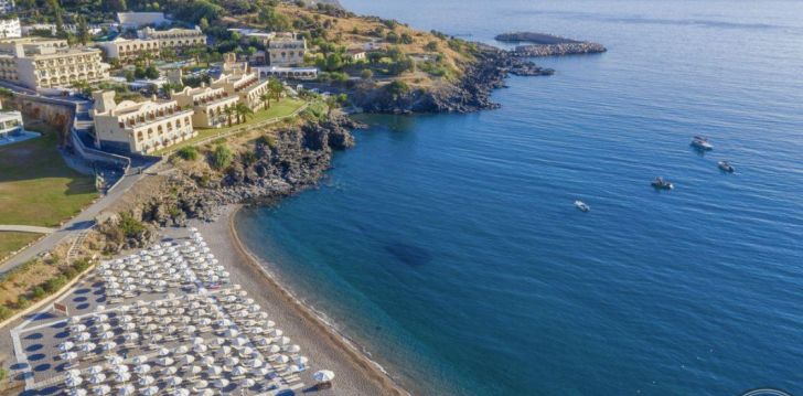 Apsistokite LINDOS ROYAL RESORT viešbutyje už gerą kainą.