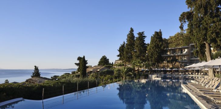 Atostogos Graikija – apsistokite viešbutyje AEOLOS BEACH RESORT