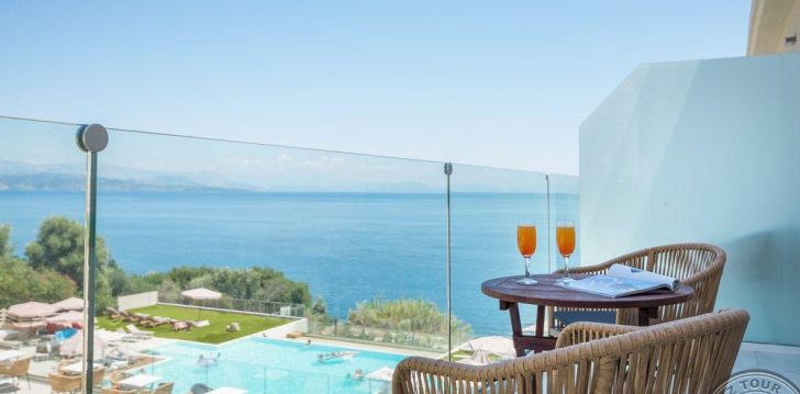 Atostogos Graikija – apsistokite viešbutyje GOLDEN MARE BARBATI HOTEL