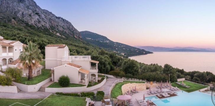 Tavęs laukia poilsis Graikija įsikūrusiame GOLDEN MARE BARBATI HOTEL