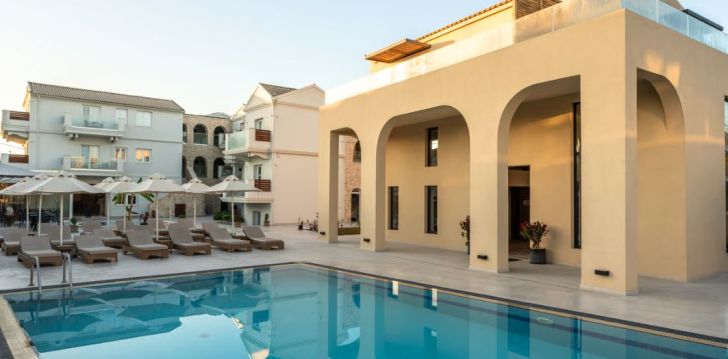 Atostogos Graikija – apsistokite viešbutyje EKATI MARE LIFESTYLE RESORT