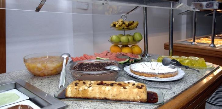 Viešbutis HOTEL SUR įsikūręs Ispanija.