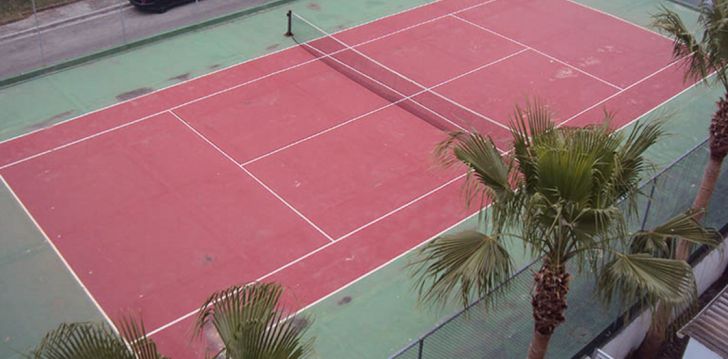 Viešbutis HOTEL SUR įsikūręs Ispanija. 