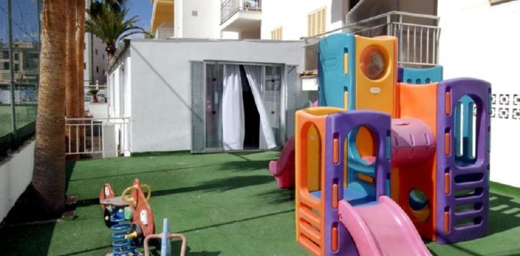 Patogus viešbutis jūsų kelionei – 2* HOTEL SUR