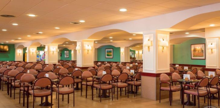 H TOP ROYAL STAR LLORET - klientų vertinamas, kaip geras kainos ir kokybės santykis.
