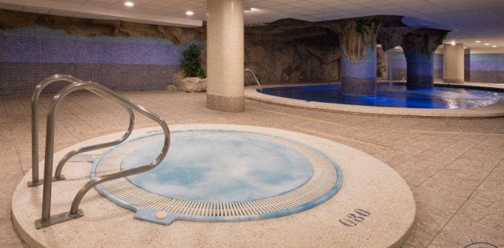 Viešbutis H TOP ROYAL STAR LLORET įsikūręs Ispanija.