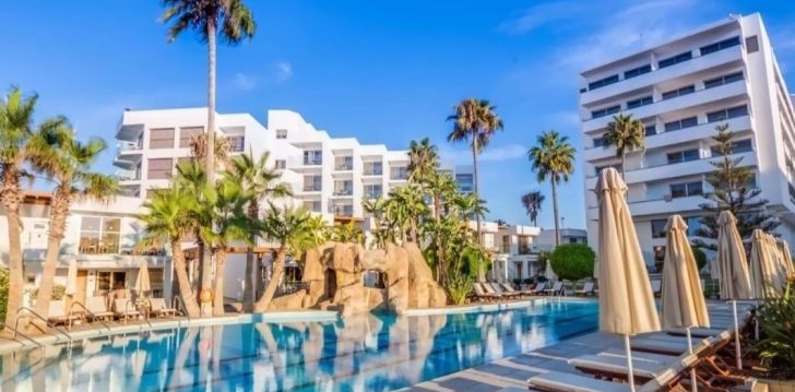 Geras kainos ir kokybės santykis atostogoms - viešbutis ADAMS BEACH HOTEL