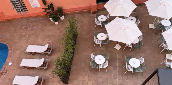 Planuoji kelionę į Ispanija? apsistokite 4 viešbutyje TOSSA BEACH CENTER.