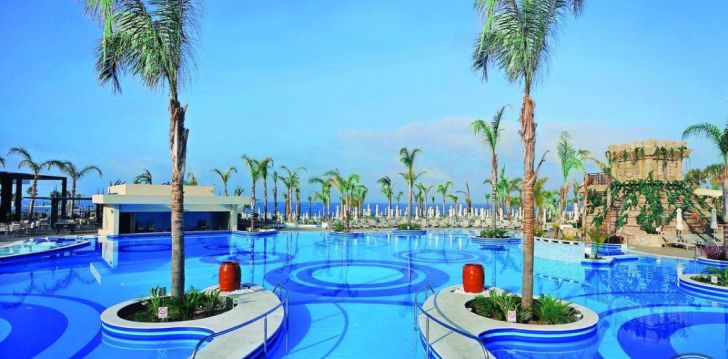 OLYMPIC LAGOON RESORT PAPHOS - klientų vertinamas, kaip geras kainos ir kokybės santykis. 