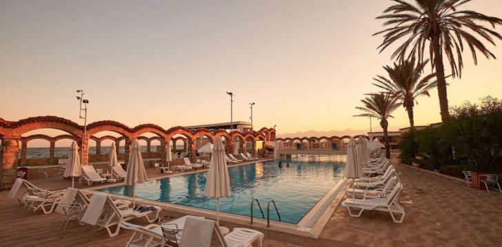 Viešbutis CLUB HOTEL SERA įsikūręs Turkija. 