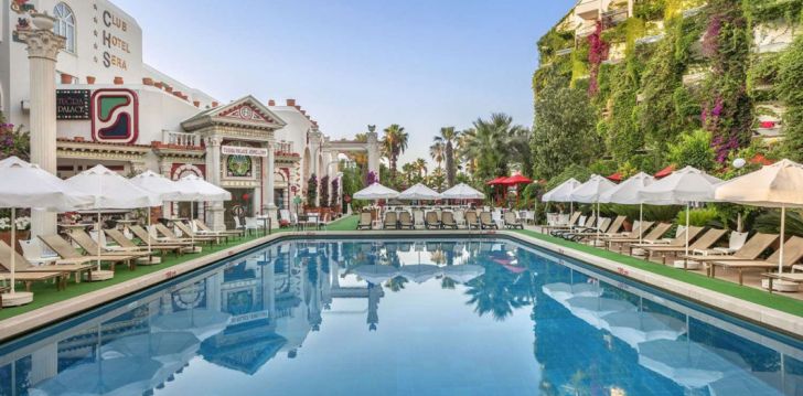 Apsistokite CLUB HOTEL SERA viešbutyje už gerą kainą. 