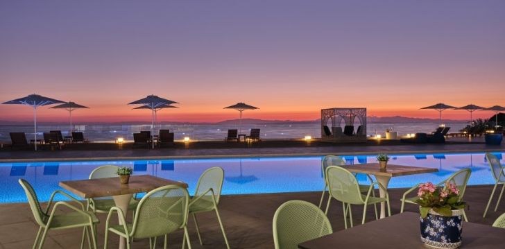 Atostogos Graikija – apsistokite viešbutyje CAVO ORIENT BEACH HOTEL & SUITES
