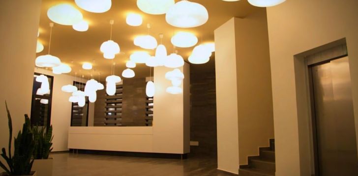 Planuoji kelionę į Albanija? apsistokite 4 viešbutyje BOLOGNA.