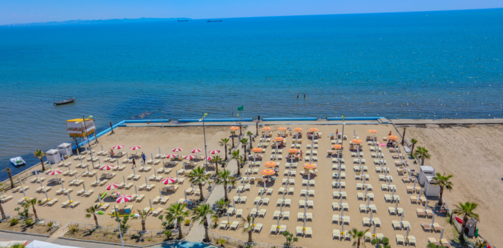 Patogus viešbutis jūsų kelionei – 4* VIVAS HOTEL