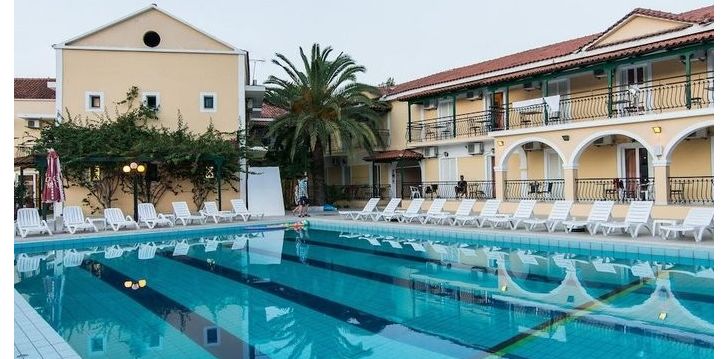 Apsistokite HOTEL PERKES COMPLEX viešbutyje už gerą kainą.