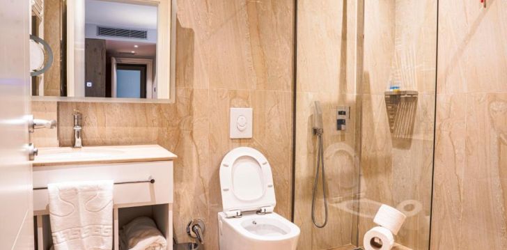 Atostogos Albanija – apsistokite viešbutyje AMFORA HOTEL & SPA