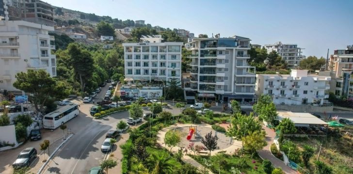 Apsistokite HOTEL OASIS viešbutyje už gerą kainą.