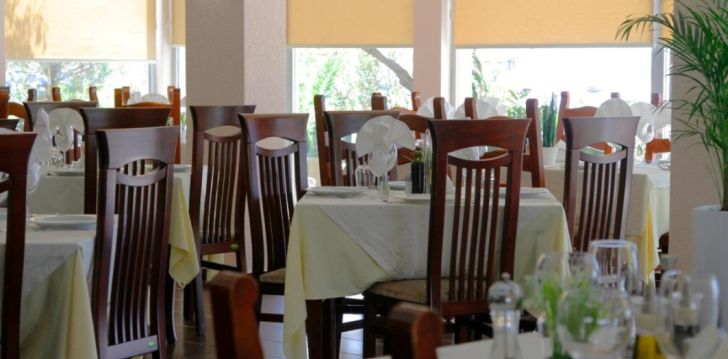 Viešbutis HOTEL EDART įsikūręs Albanija. 