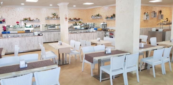 Jaukus viešbutis HOTEL RIVA, jūsų atostogoms