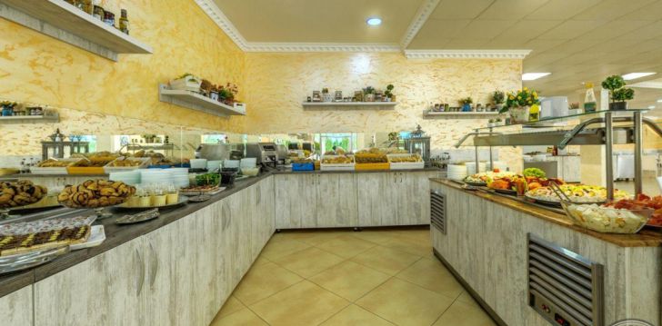 Patogus viešbutis jūsų kelionei – 3* HOTEL RIVA