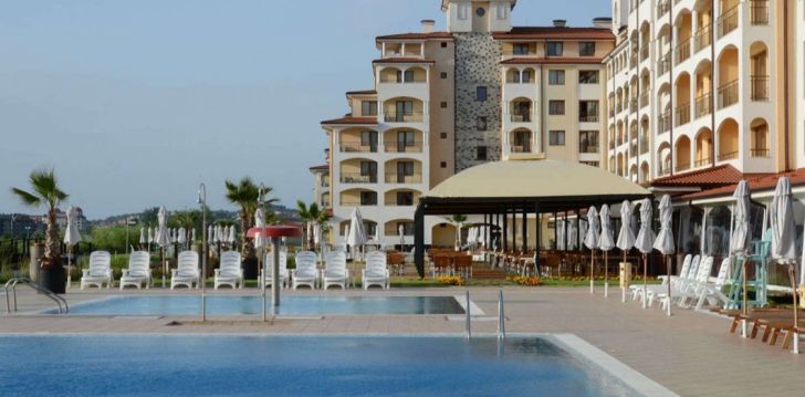 Apsistokite SUNRISE ALL SUITES RESORT viešbutyje už gerą kainą.