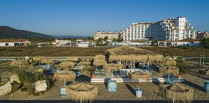 Viešbutis SUNRISE ALL SUITES RESORT įsikūręs Bulgarija.