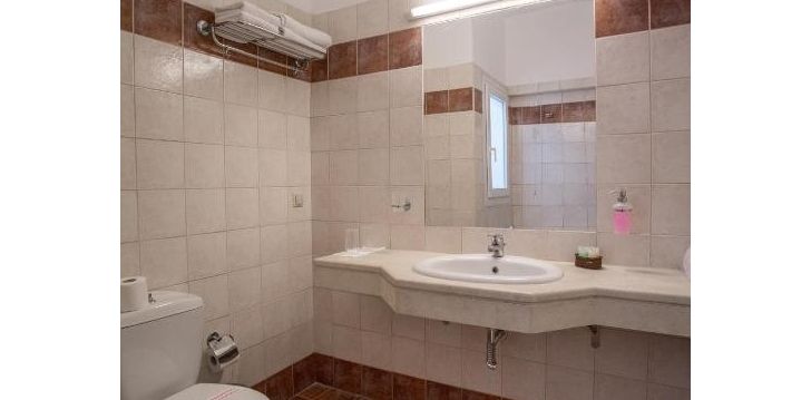 viešbutis POPI STAR įsikūręs Graikija.