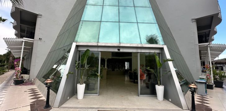 Planuoji kelionę į Turkija? apsistokite 4 viešbutyje CAMYUVA LUNA HOTEL.