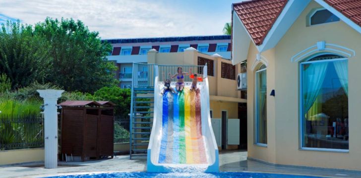 Rinkitės viešbutį CAMYUVA LUNA HOTEL kelionei į Turkija