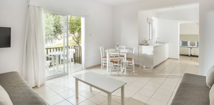 Viešbutis AKTI BEACH HOTEL & VILLAGE RESORT įsikūręs Kipras.