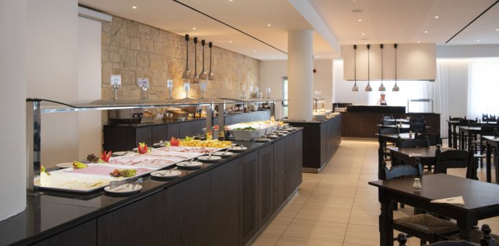 Jaukus viešbutis AKTI BEACH HOTEL & VILLAGE RESORT, jūsų atostogoms