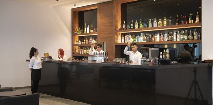 Nepraleisk progos pailsėti už gerą kainą - viešbutyje AKTI BEACH HOTEL & VILLAGE RESORT