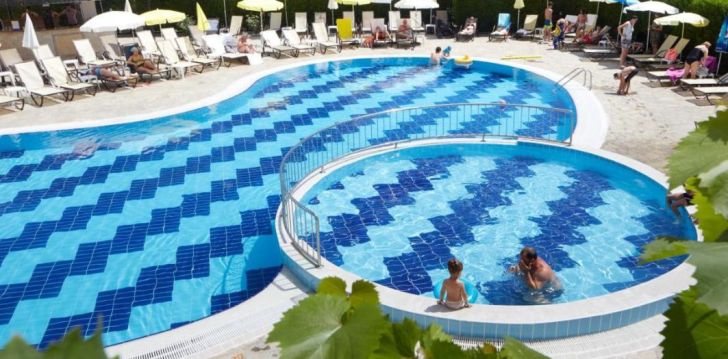 Viešbutis GOLDEN DUNE įsikūręs Bulgarija.