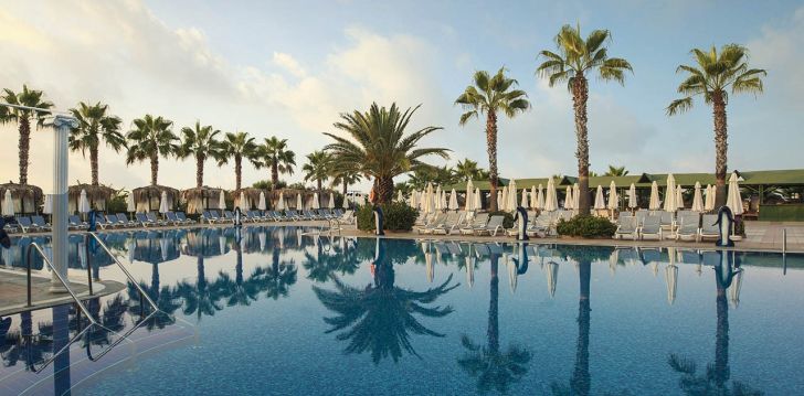 apsistokite DELPHIN BOTANIK HOTEL viešbutyje už gerą kainą. 