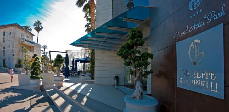 Apsistokite GRAND HOTEL PARK DUBROVNIK viešbutyje už gerą kainą.