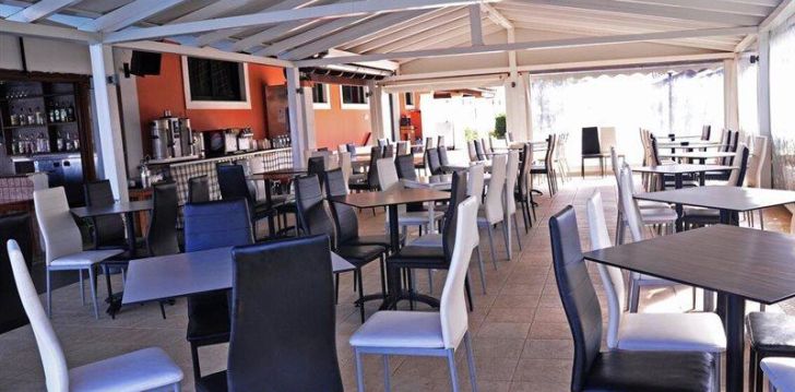 Planuoji kelionę į Graikija? apsistokite 2 viešbutyje MONIKA HOTEL. 
